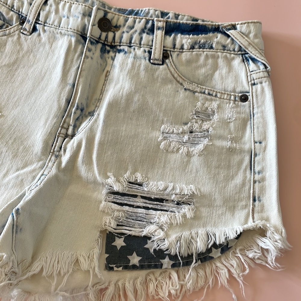 Stars and Stripes High Rise Short Short - Picture 5 of 6